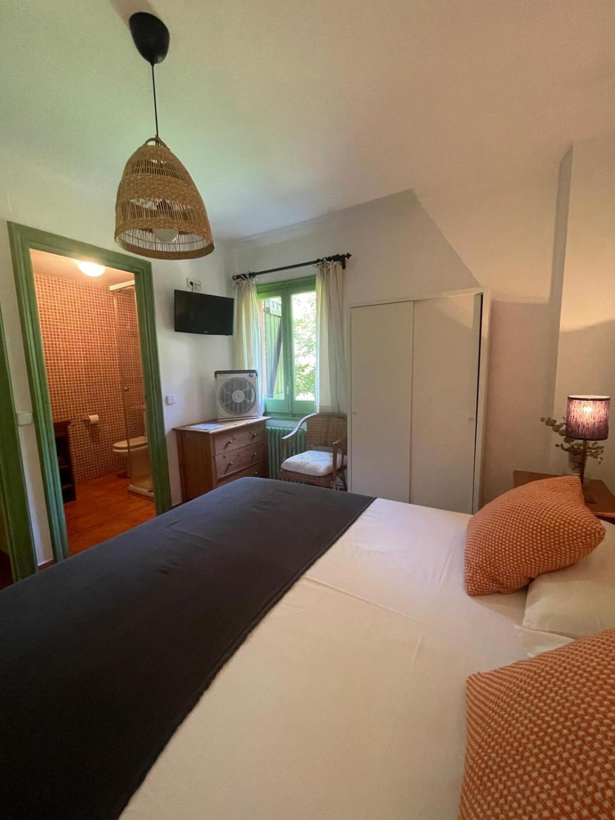 Hostal L'Ou De Reig Montseny Eksteriør bilde